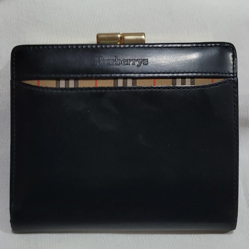 Authenticity Burberry bifold wallet